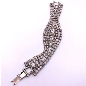 Vintage Rhinestones Bracelet Beautiful Shine Silver Tone